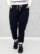 Stylowe Spodnie Dresowe Plus Size StylowaXL – Sportowy Luz w Modnym Wydaniu Stylowa XL