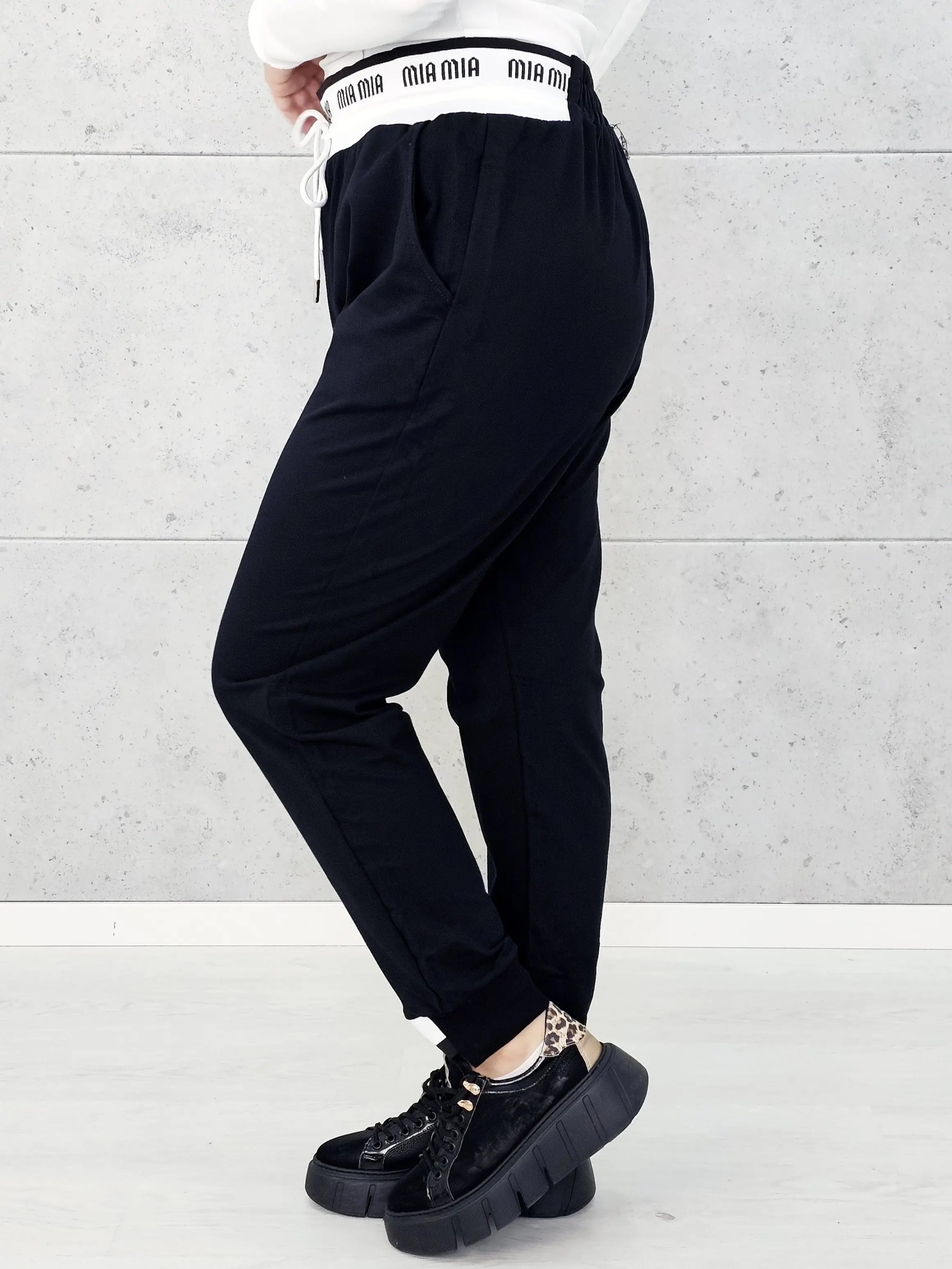 Stylowe Spodnie Dresowe Plus Size StylowaXL – Sportowy Luz w Modnym Wydaniu Stylowa XL