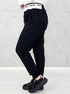 Stylowe Spodnie Dresowe Plus Size StylowaXL – Sportowy Luz w Modnym Wydaniu Stylowa XL