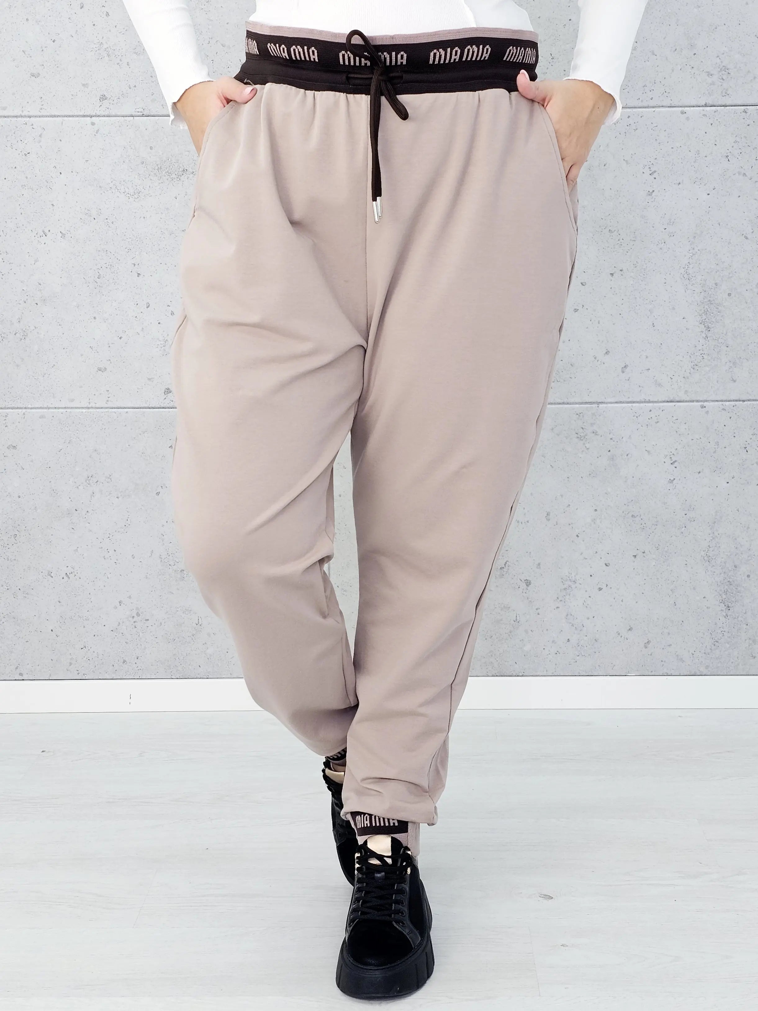 Stylowe Spodnie Dresowe Plus Size StylowaXL – Sportowy Luz w Modnym Wydaniu Stylowa XL