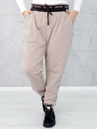 Stylowe Spodnie Dresowe Plus Size StylowaXL – Sportowy Luz w Modnym Wydaniu Stylowa XL