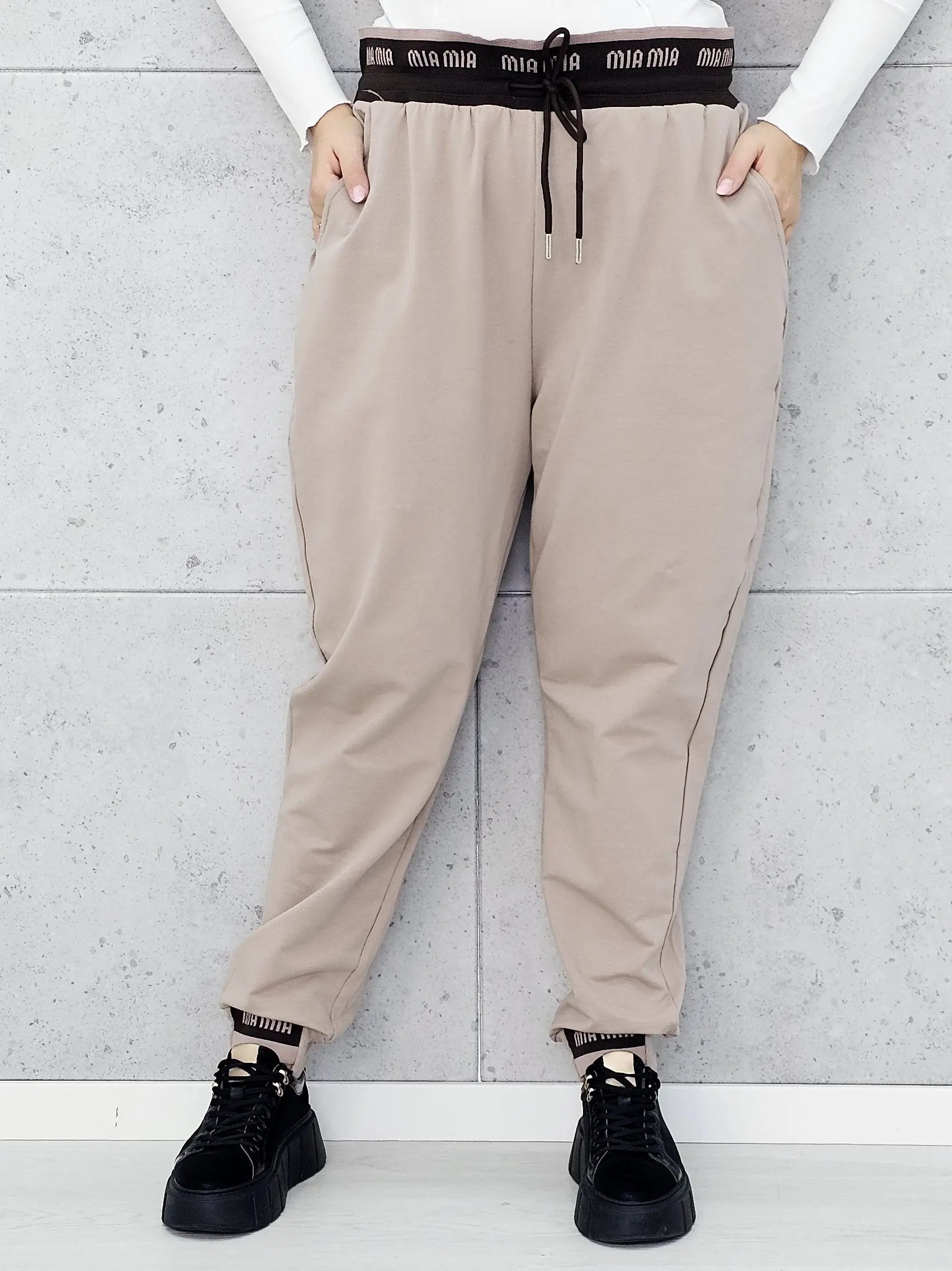 Stylowe Spodnie Dresowe Plus Size StylowaXL – Sportowy Luz w Modnym Wydaniu Stylowa XL