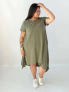 Sukienka Basic Plus Size StylowaXL – Prosta Forma i Maksymalny Komfort Stylowa XL