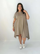 Sukienka Basic Plus Size StylowaXL – Prosta Forma i Maksymalny Komfort Stylowa XL