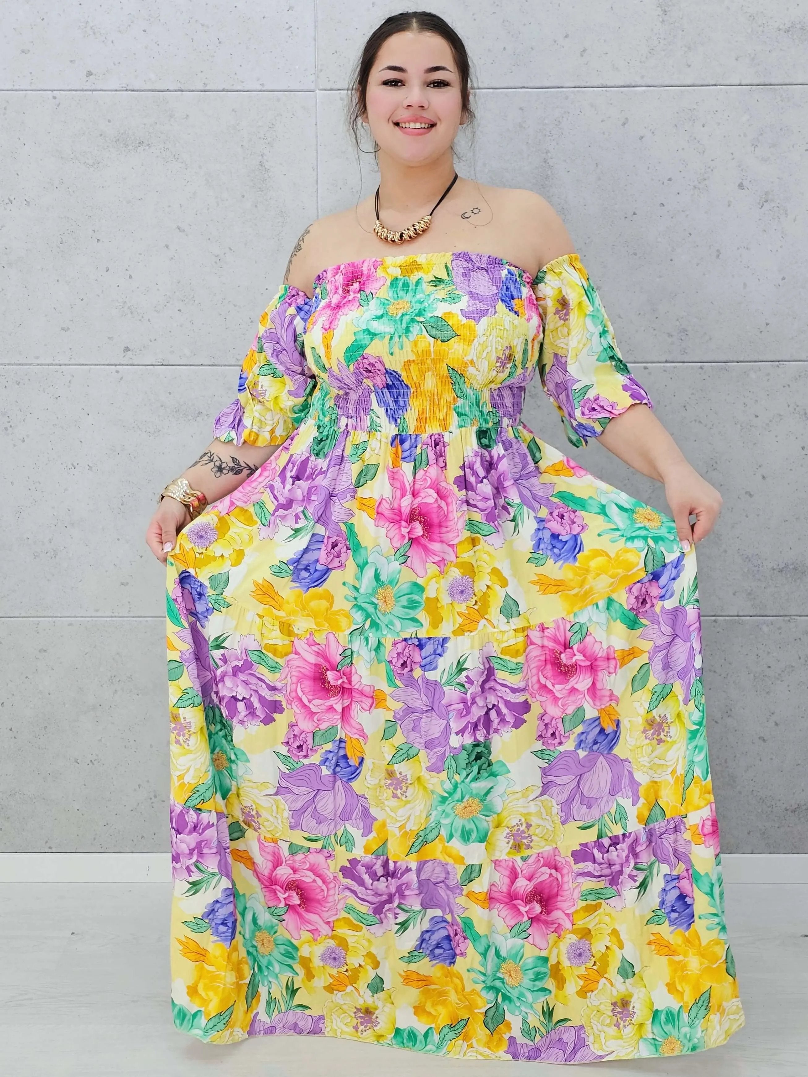 Sukienka Hiszpanka, kwiatowa elegancja Stylowa XL