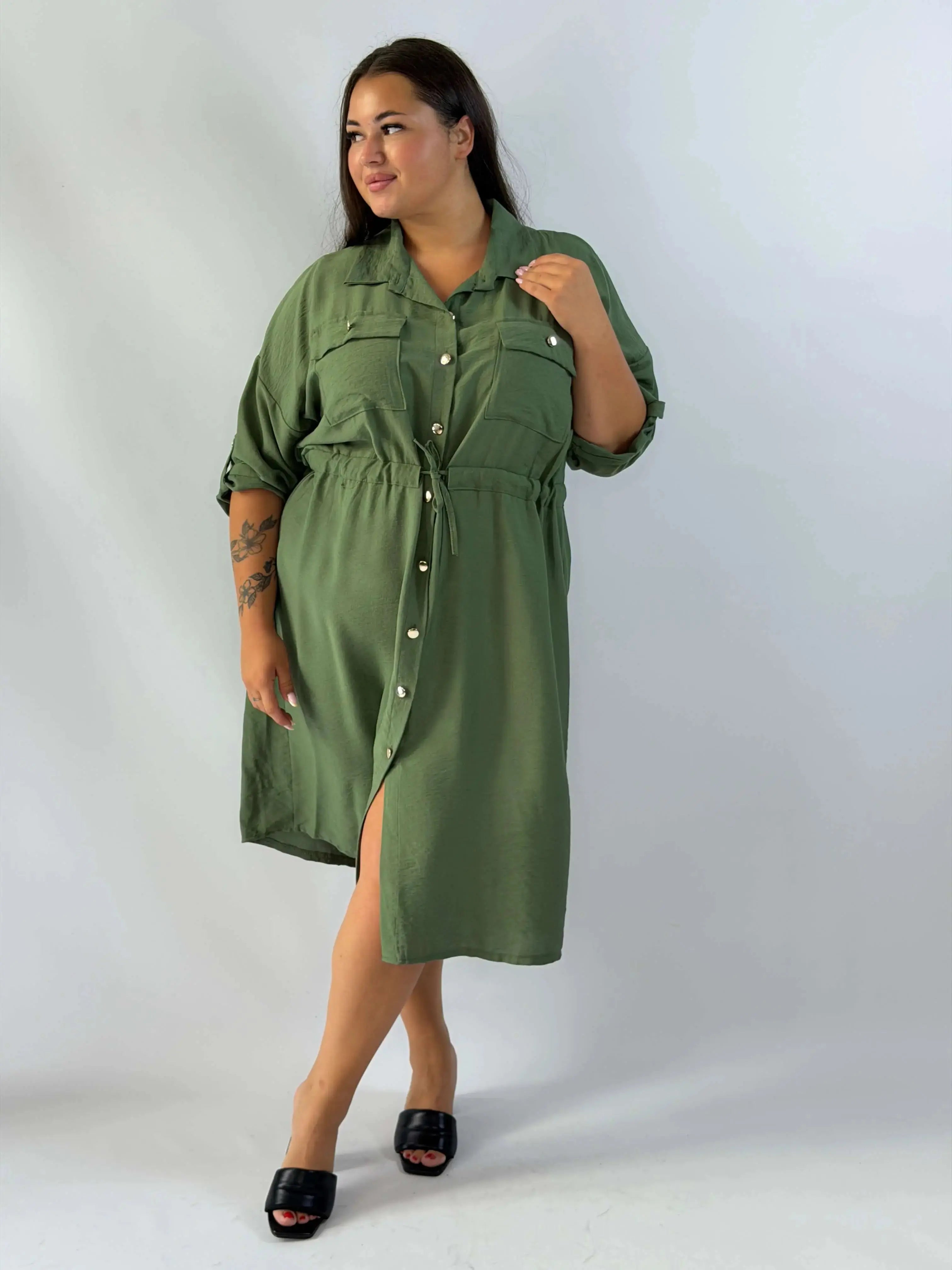 Sukienka Koszulowa Plus Size – Stylowa I Komfortowa Propozycja W Nowoczesnym Wydaniu Stylowa XL