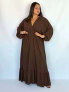 Sukienka Maxi Plus Size Z Falbaną I Dekoltem V – Zwiewna Elegancja XXL Stylowa XL