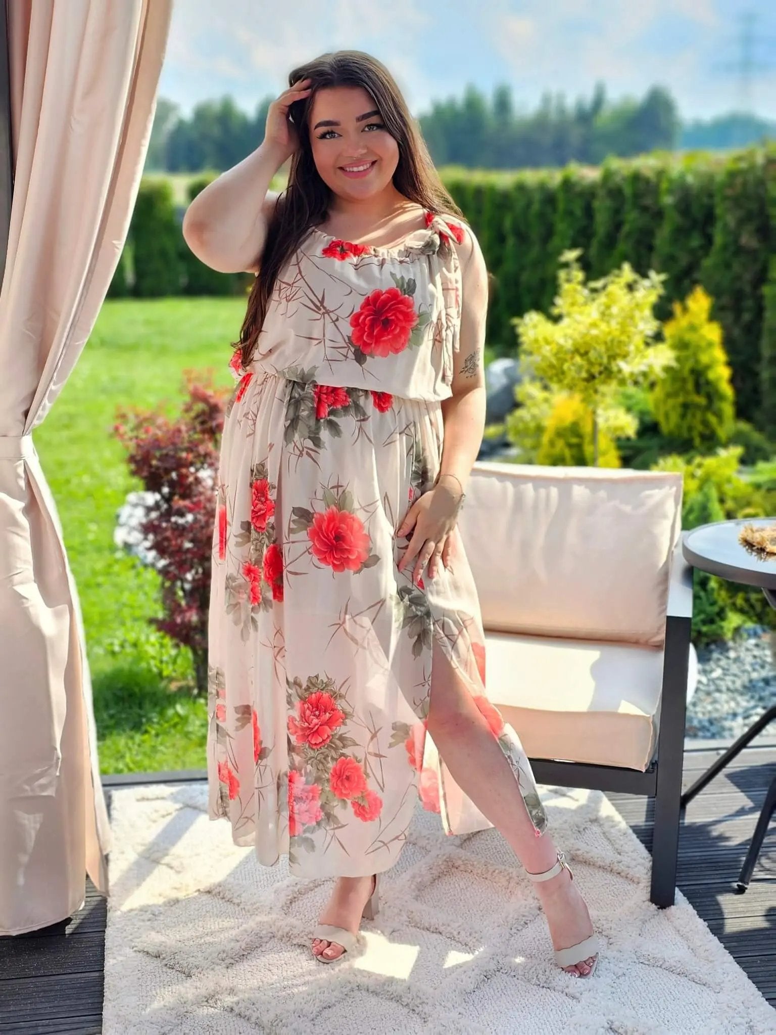 Sukienka Maxi w Kwiaty Stylowa XL