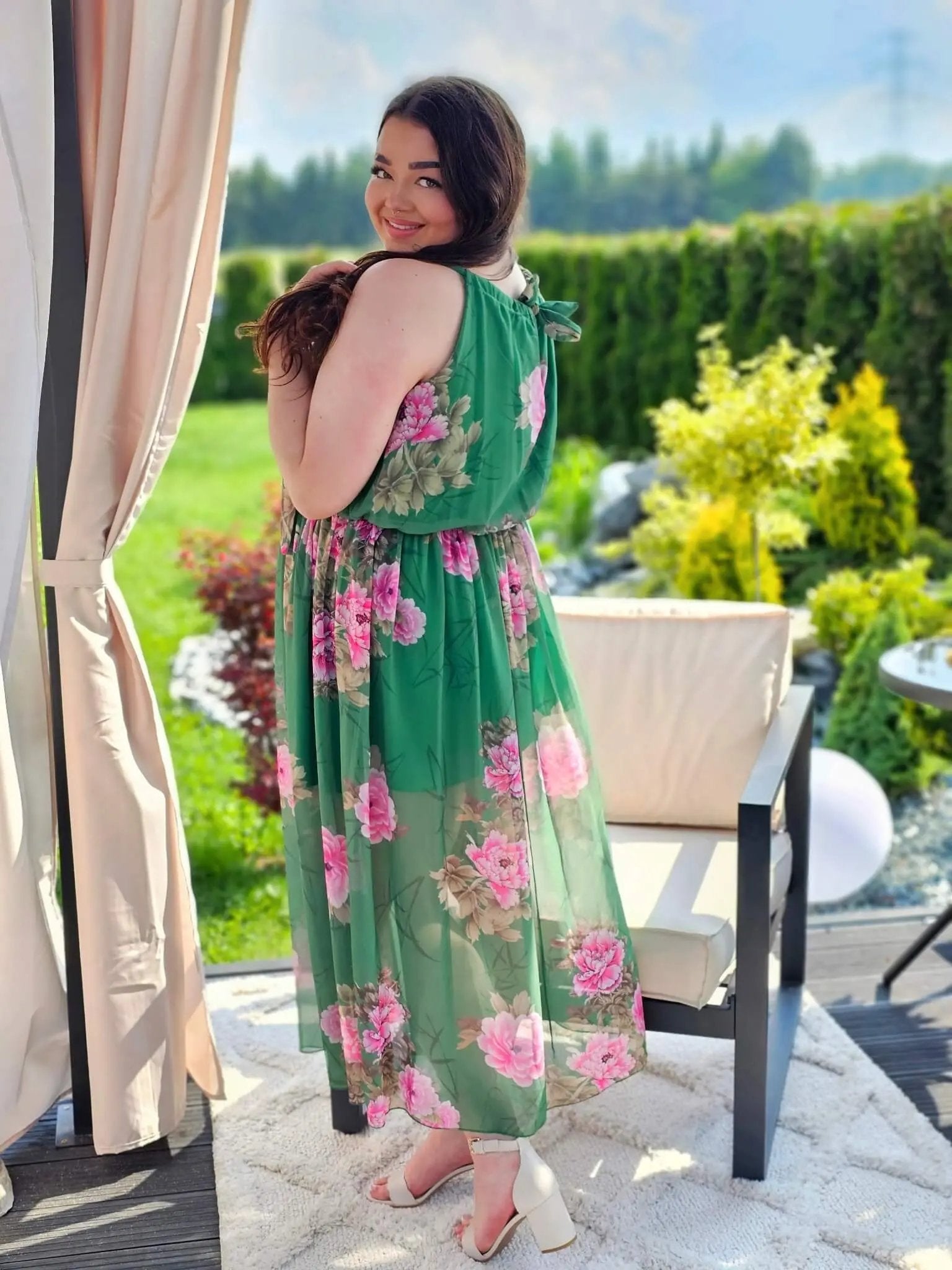 Sukienka Maxi w Kwiaty Stylowa XL