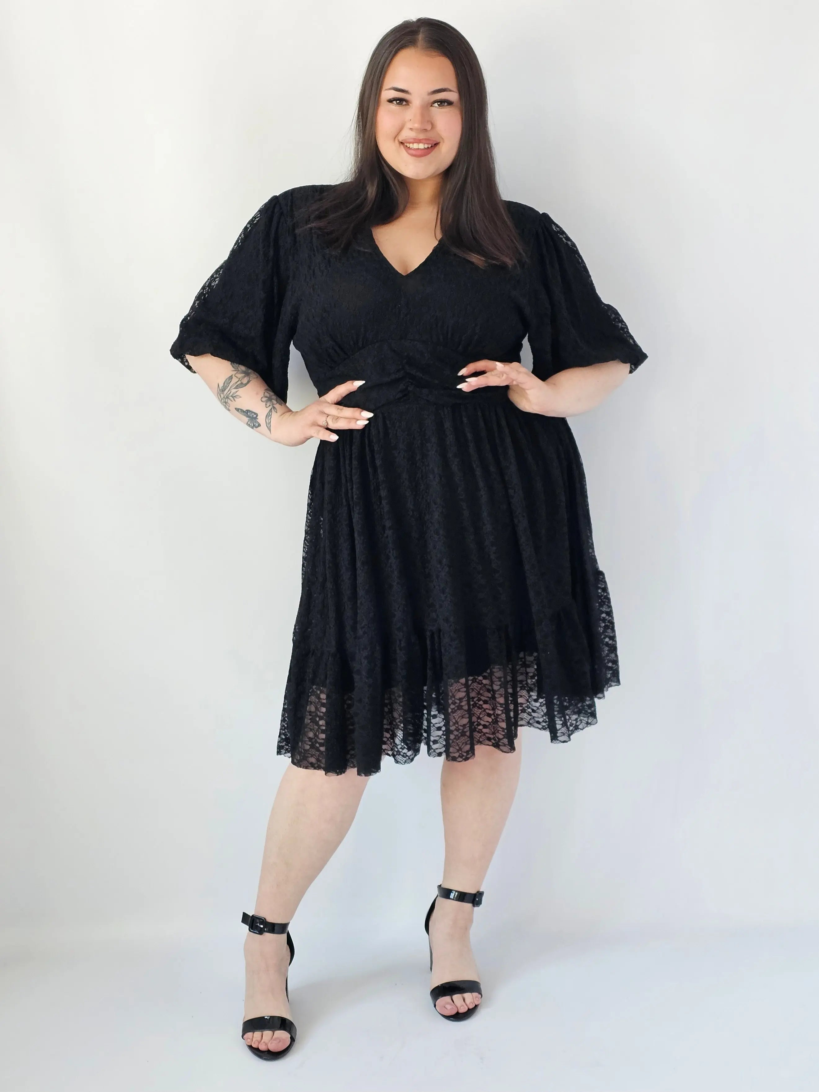 Sukienka Plus Size Koronkowa XXL Czarna – Elegancka I Kobieca Stylowa XL Stylowa XL