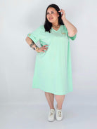 Sukienka Plus Size Luźna Z Dekoltem V I Ozdobnym Detalem Stylowa XL