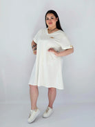 Sukienka Plus Size Luźna Z Dekoltem V I Ozdobnym Detalem Stylowa XL