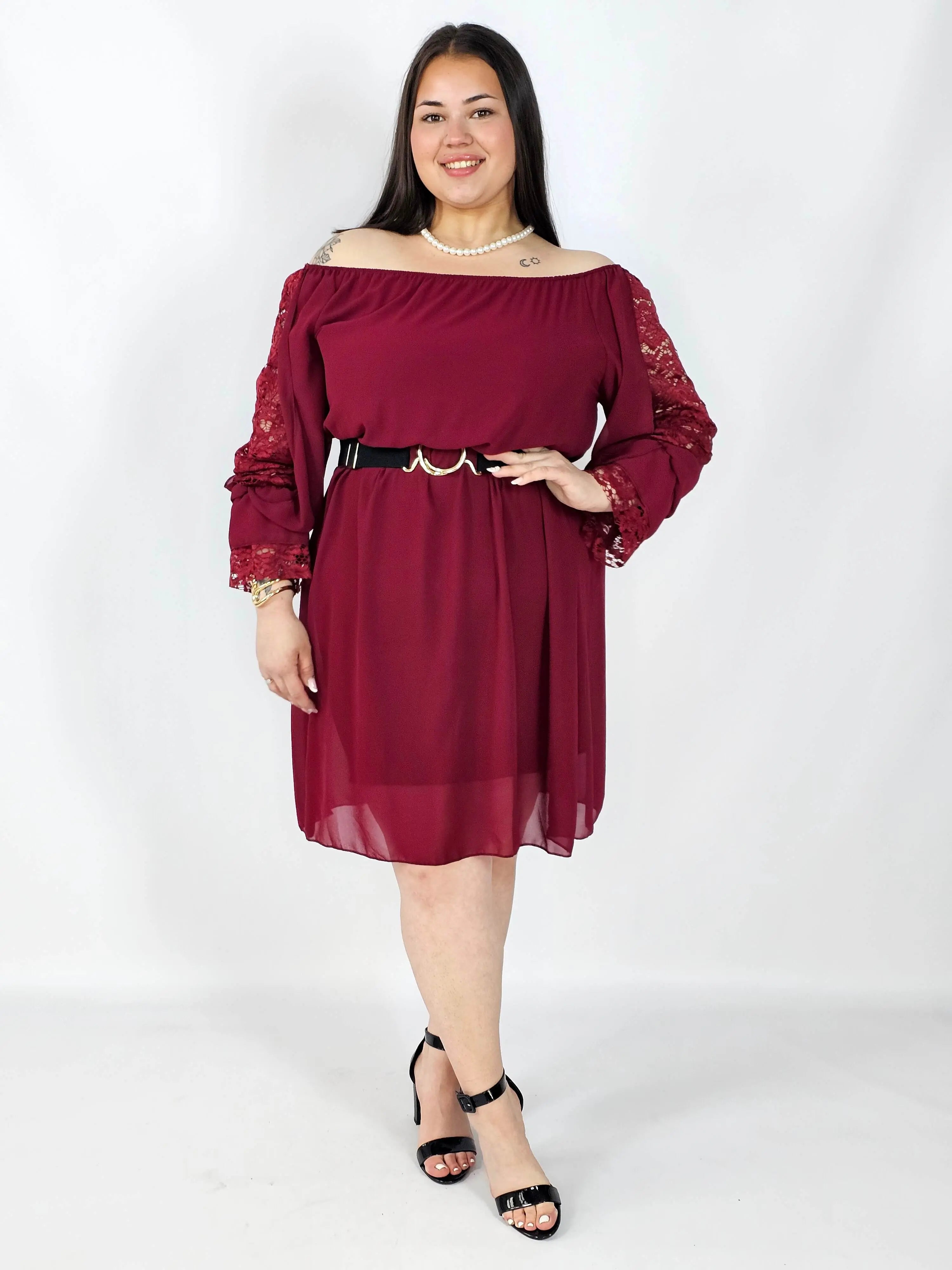 Sukienka Plus Size z koronkowymi rękawami - Hiszpanka Stylowa XL