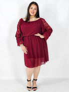 Sukienka Plus Size z koronkowymi rękawami - Hiszpanka Stylowa XL