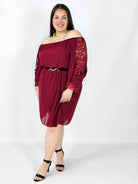 Sukienka Plus Size z koronkowymi rękawami - Hiszpanka Stylowa XL