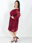 Sukienka Plus Size z koronkowymi rękawami - Hiszpanka Stylowa XL