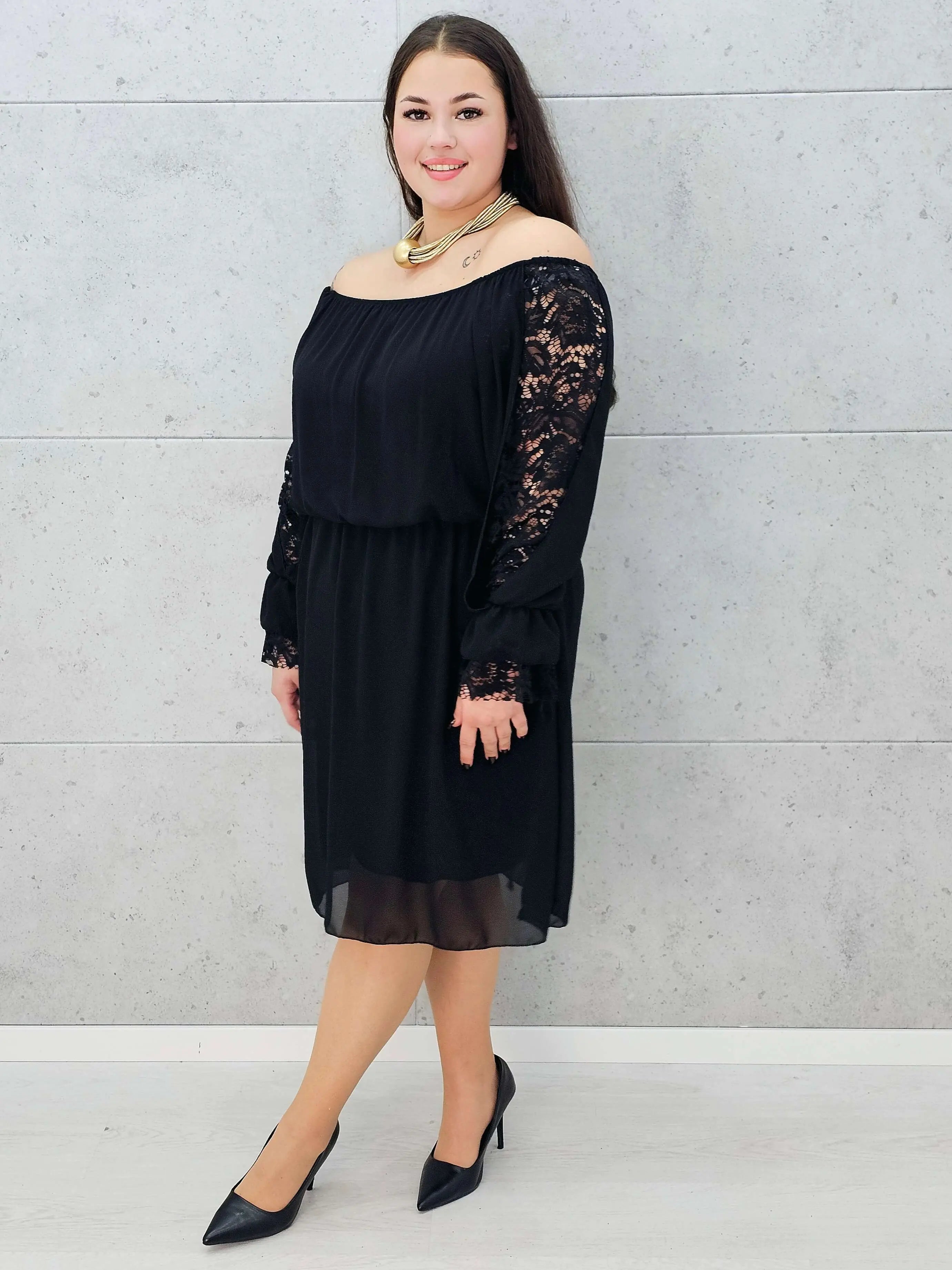 Czarna sukienka hiszpanka plus size – Stylowa XL bokiem 