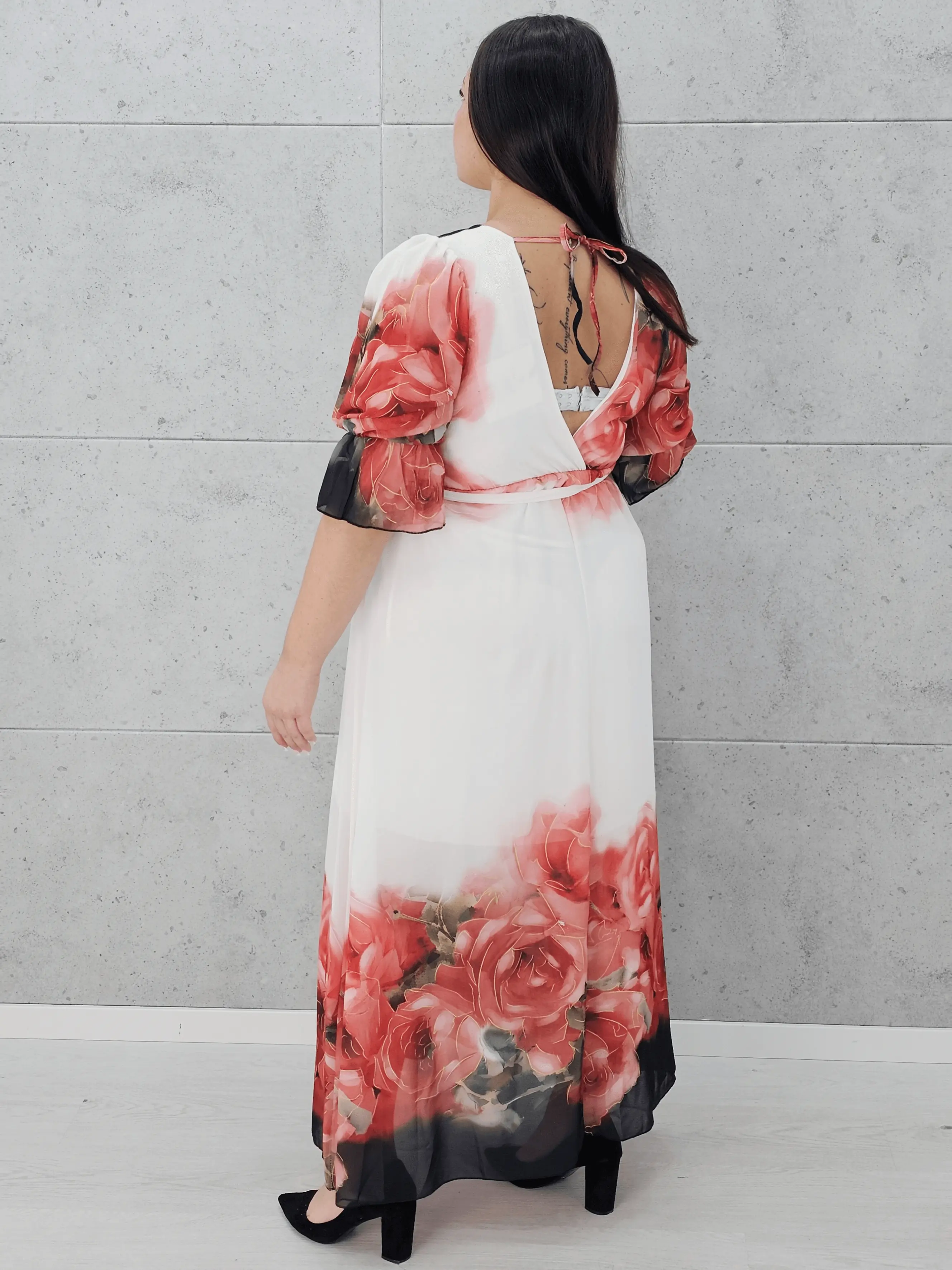 Sukienka Różany Powiew Elegancji Stylowa XL