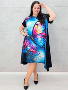 Sukienka StylowaXL z motylem – kolorowa sukienka plus size o asymetrycznym kroju Stylowa XL