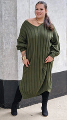 Sukienka Swetrowa z Dekoltem w Serek Stylowa XL