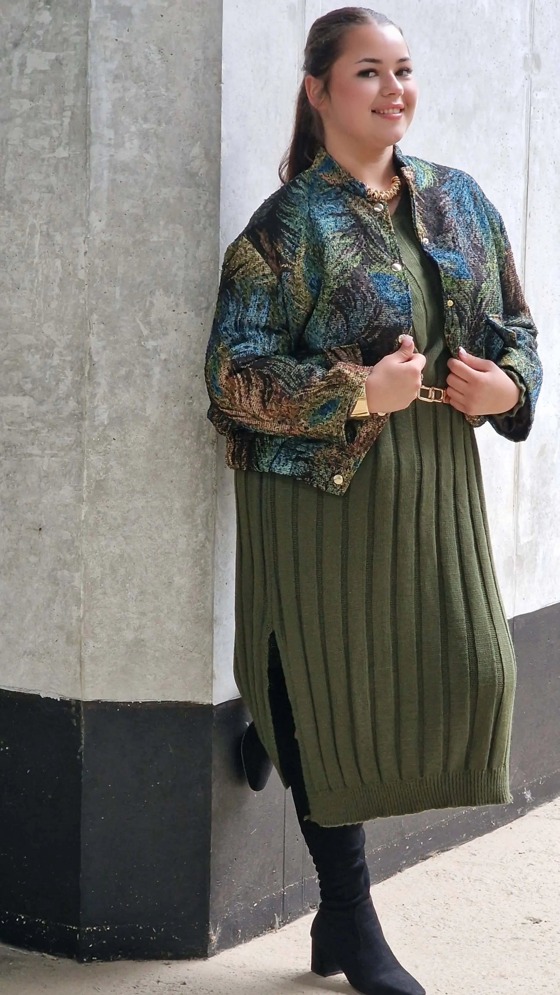 Sukienka Swetrowa z Dekoltem w Serek Stylowa XL