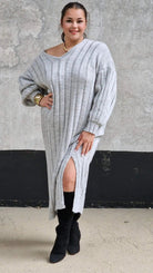 Sukienka Swetrowa z Dekoltem w Serek Stylowa XL