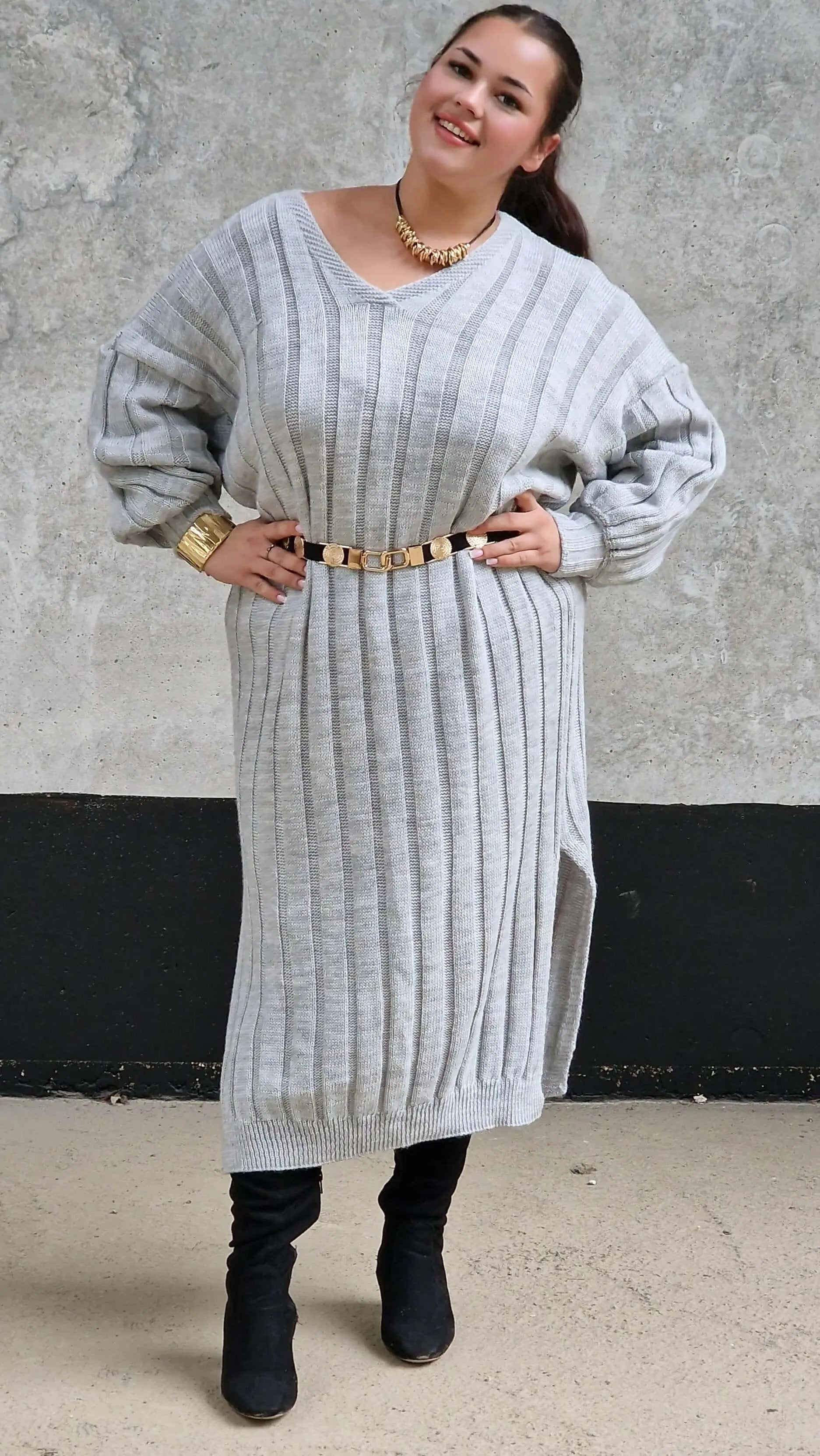 Sukienka Swetrowa z Dekoltem w Serek Stylowa XL