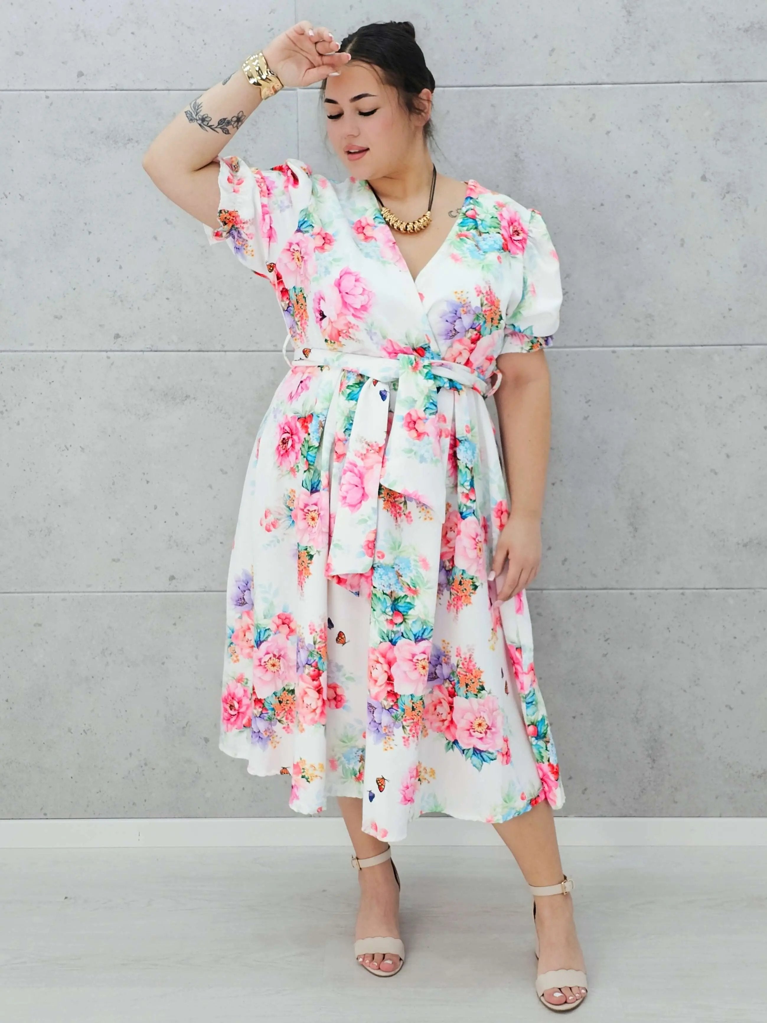 Sukienka „Kwiatowy Urok” - fuksja. Stylowa XL