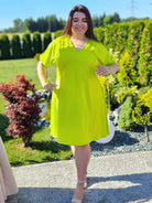 Sukienka basic z wycięciem na ramionach Stylowa XL