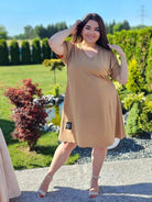 Sukienka basic z wycięciem na ramionach Stylowa XL