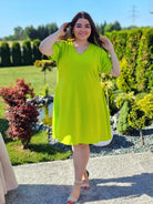 Sukienka basic z wycięciem na ramionach Stylowa XL