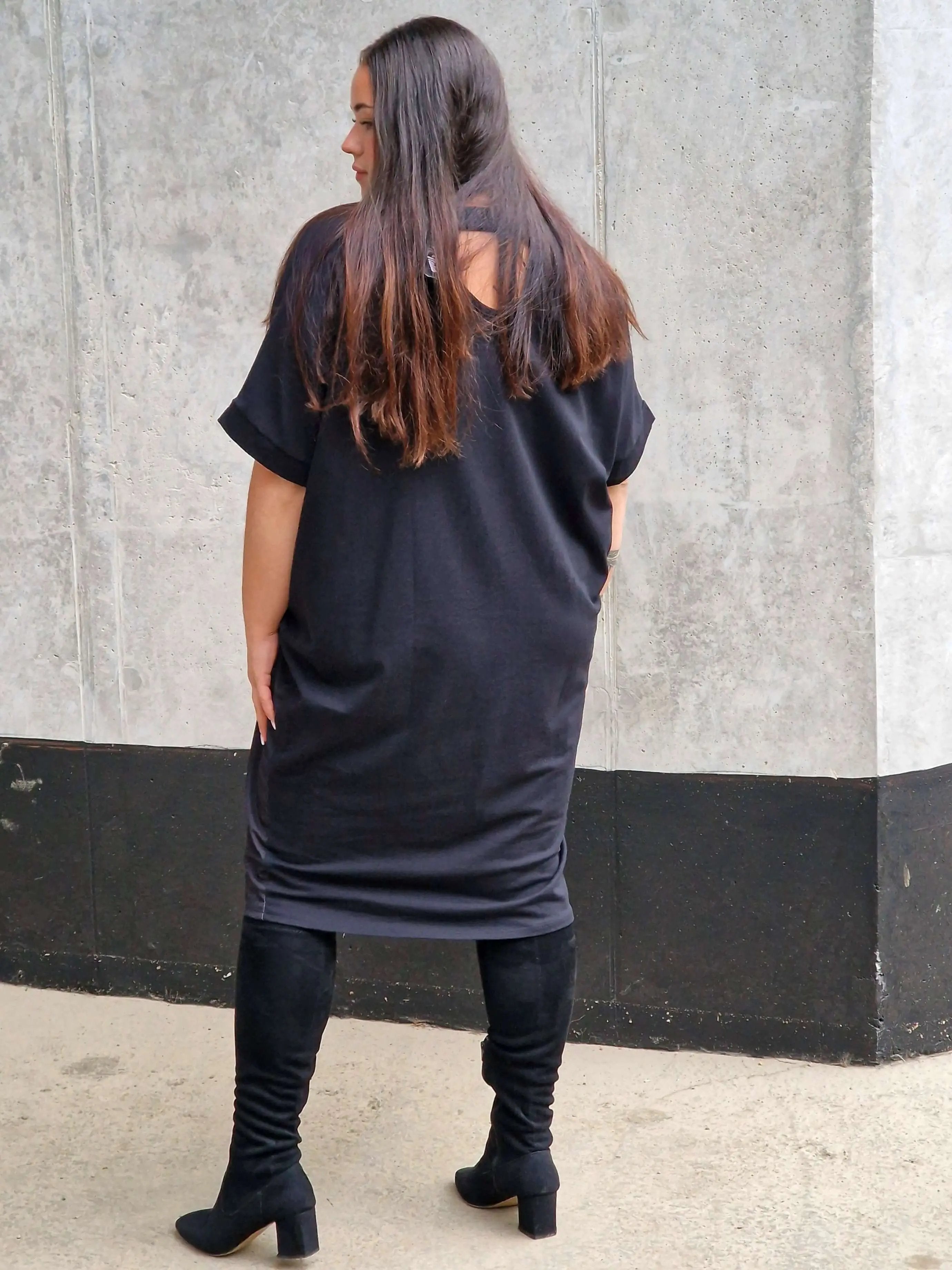 Sukienka bawełniana z aplikacja na przodzie. Stylowa XL