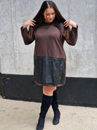 Sukienka bawełniana z wstawka eco skóry  na przodzie Stylowa XL