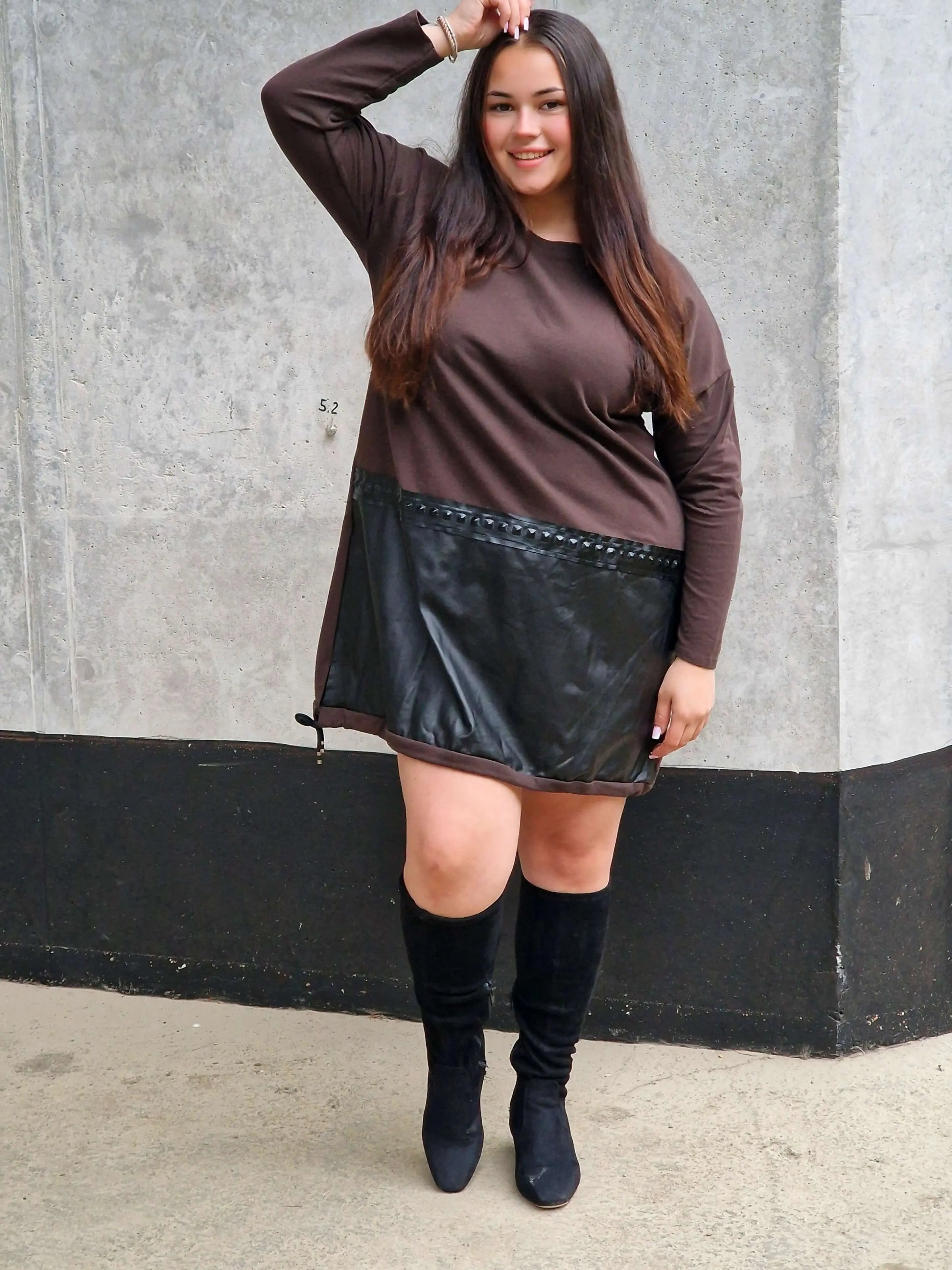 Sukienka bawełniana z wstawka eco skóry  na przodzie Stylowa XL