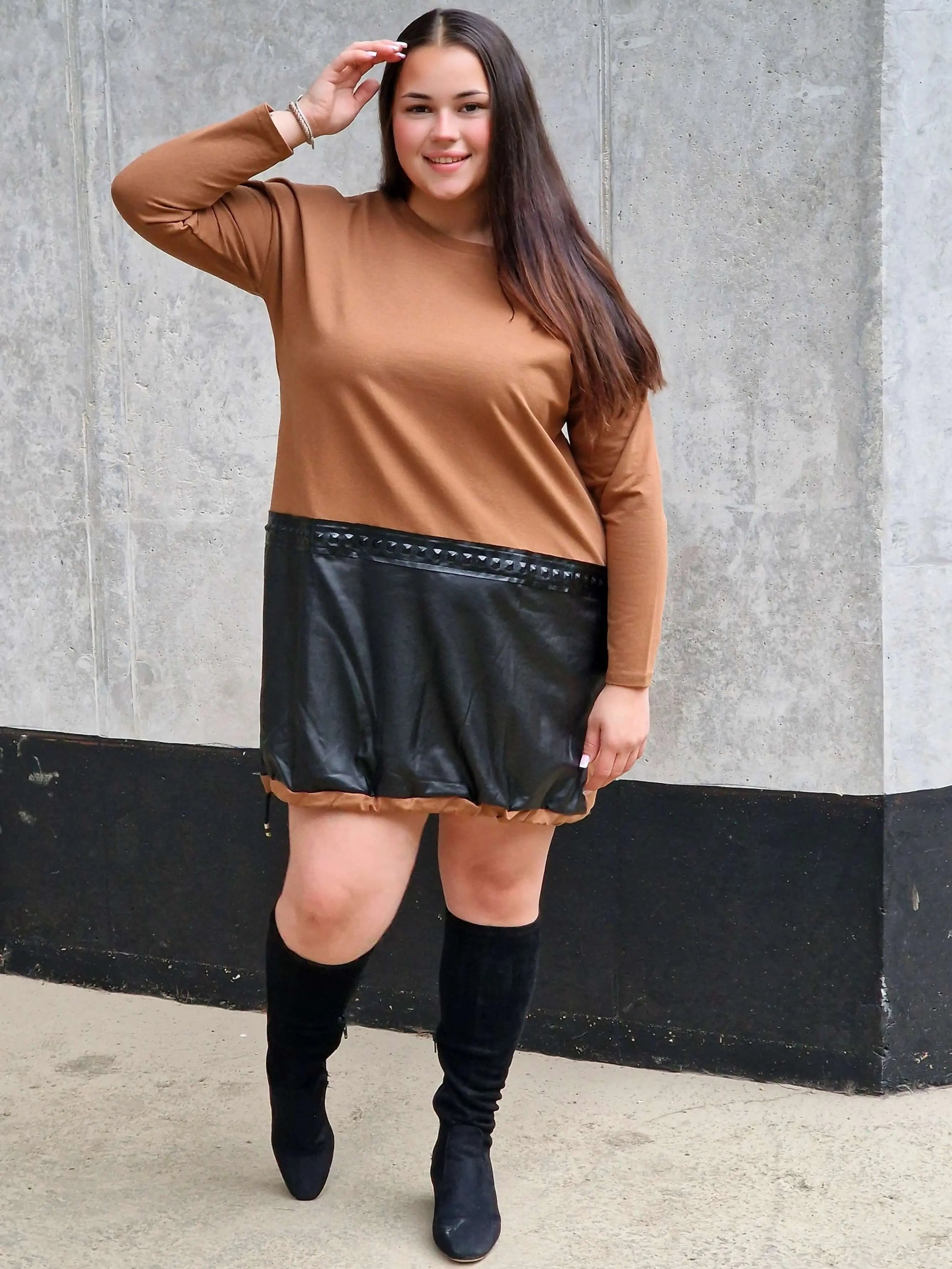 Sukienka bawełniana z wstawka eco skóry  na przodzie Stylowa XL