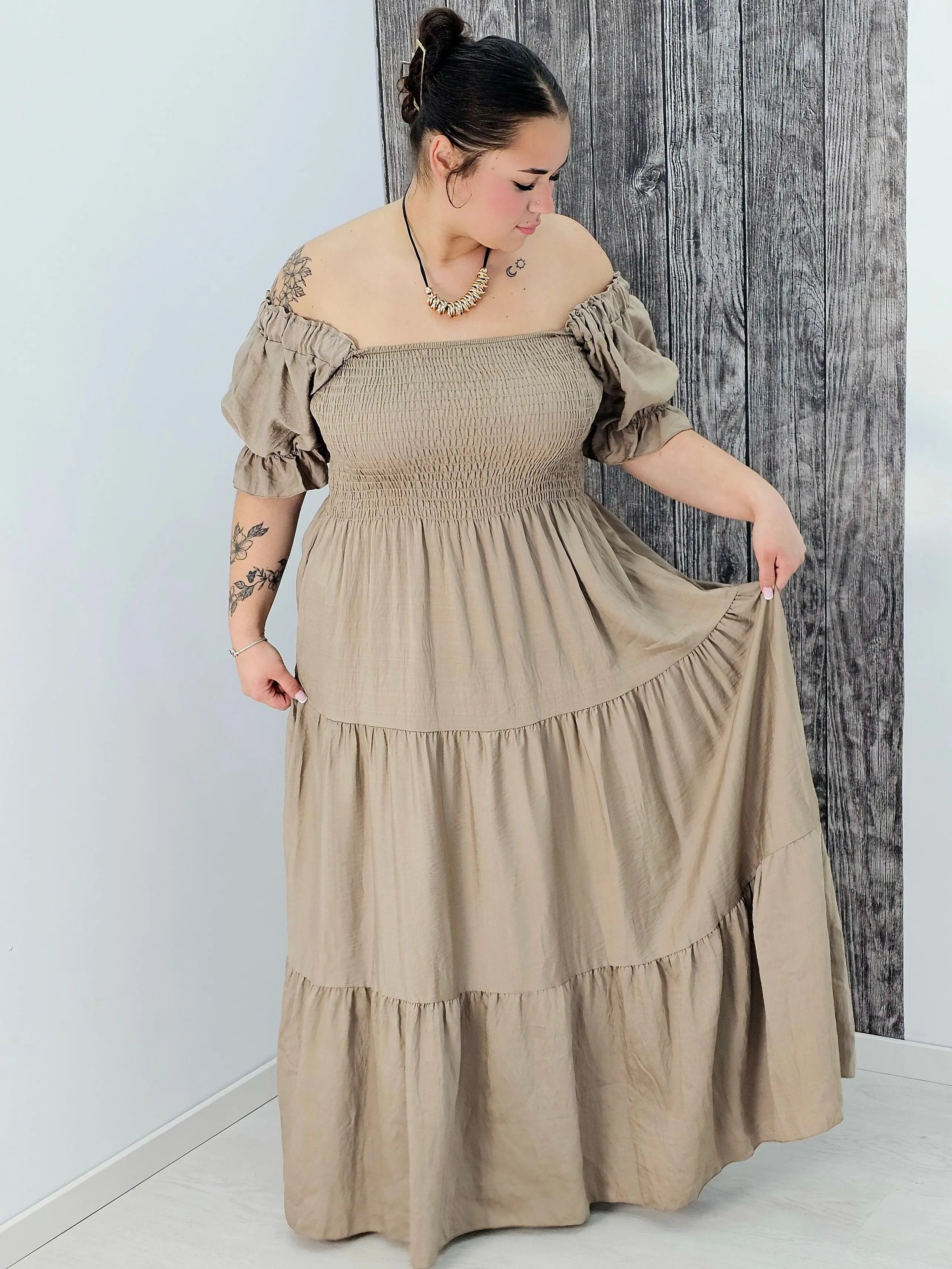Sukienka boho maxi z falbanami Stylowa XL