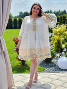 Sukienka boho z koronką i zdobieniami Stylowa XL