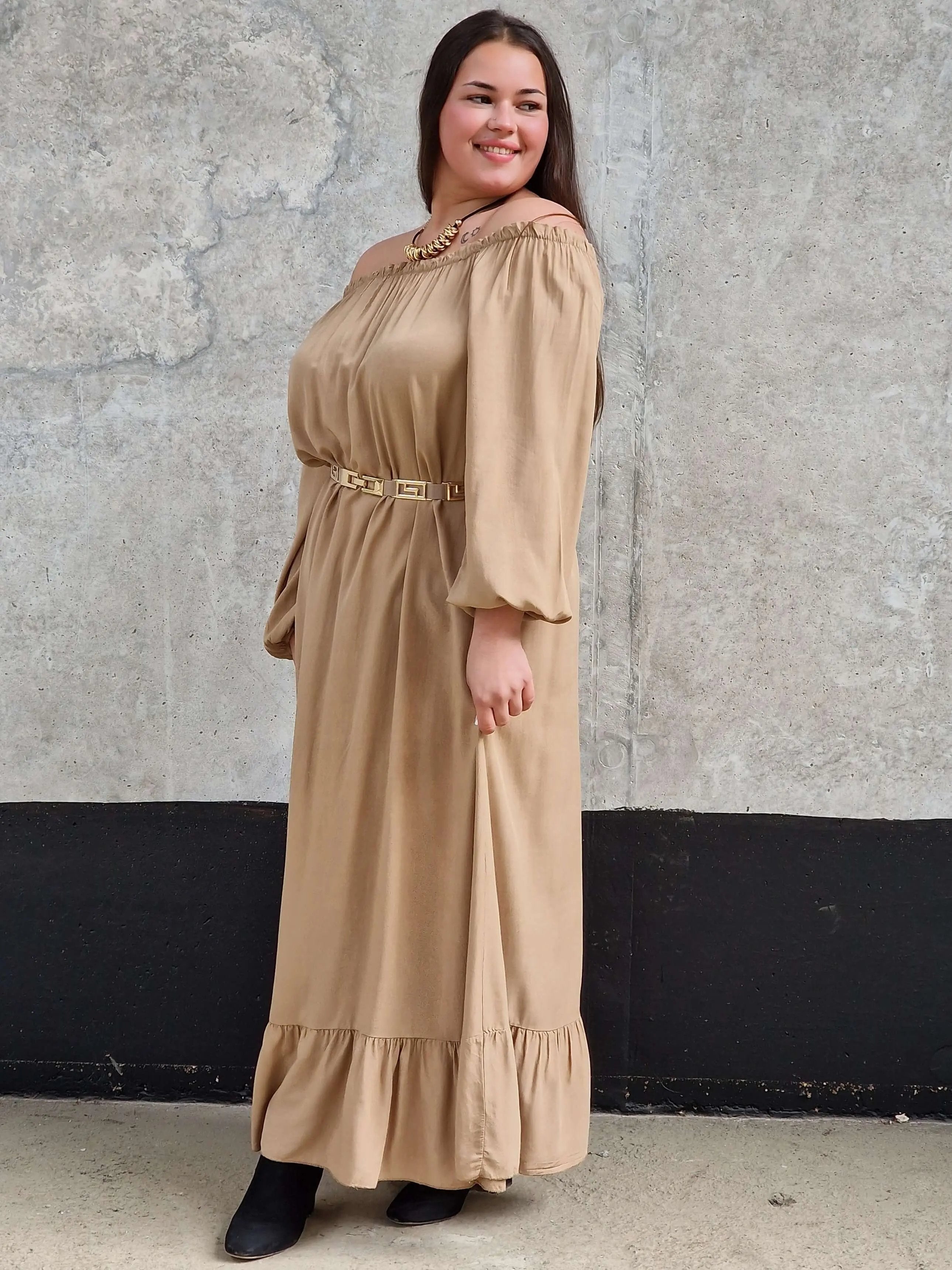 Sukienka długa,  hiszpanka z falbanką - dwa kolory Stylowa XL