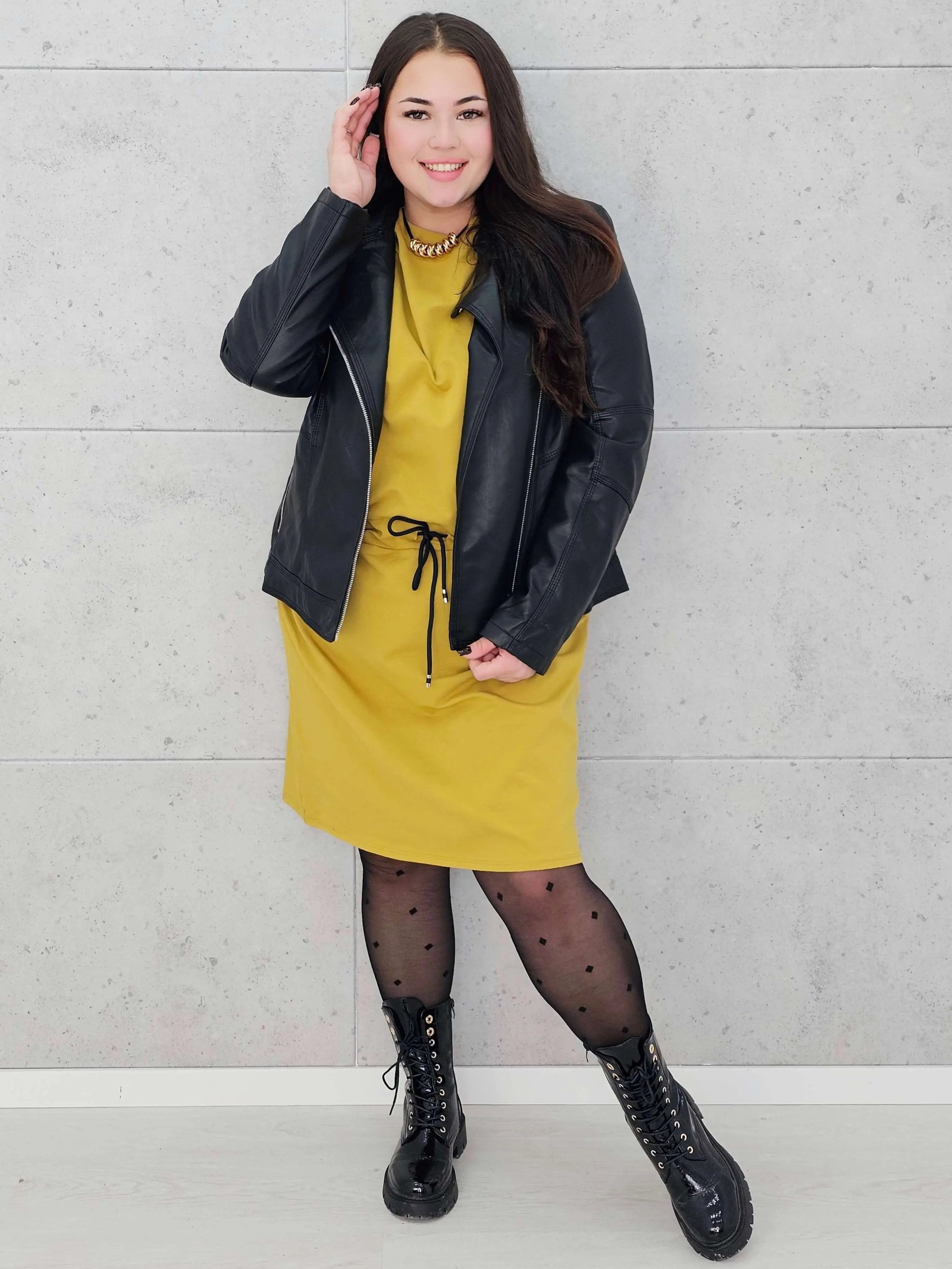 Sukienka dresowa z wiązaniem w talii – moda dla kobiet plus size Stylowa XL