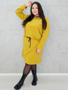 Sukienka dresowa z wiązaniem w talii – moda dla kobiet plus size Stylowa XL