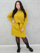 Sukienka dresowa z wiązaniem w talii – moda dla kobiet plus size Stylowa XL