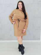 Sukienka dresowa z wiązaniem w talii – moda dla kobiet plus size Stylowa XL