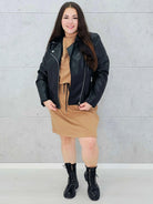 Sukienka dresowa z wiązaniem w talii – moda dla kobiet plus size Stylowa XL