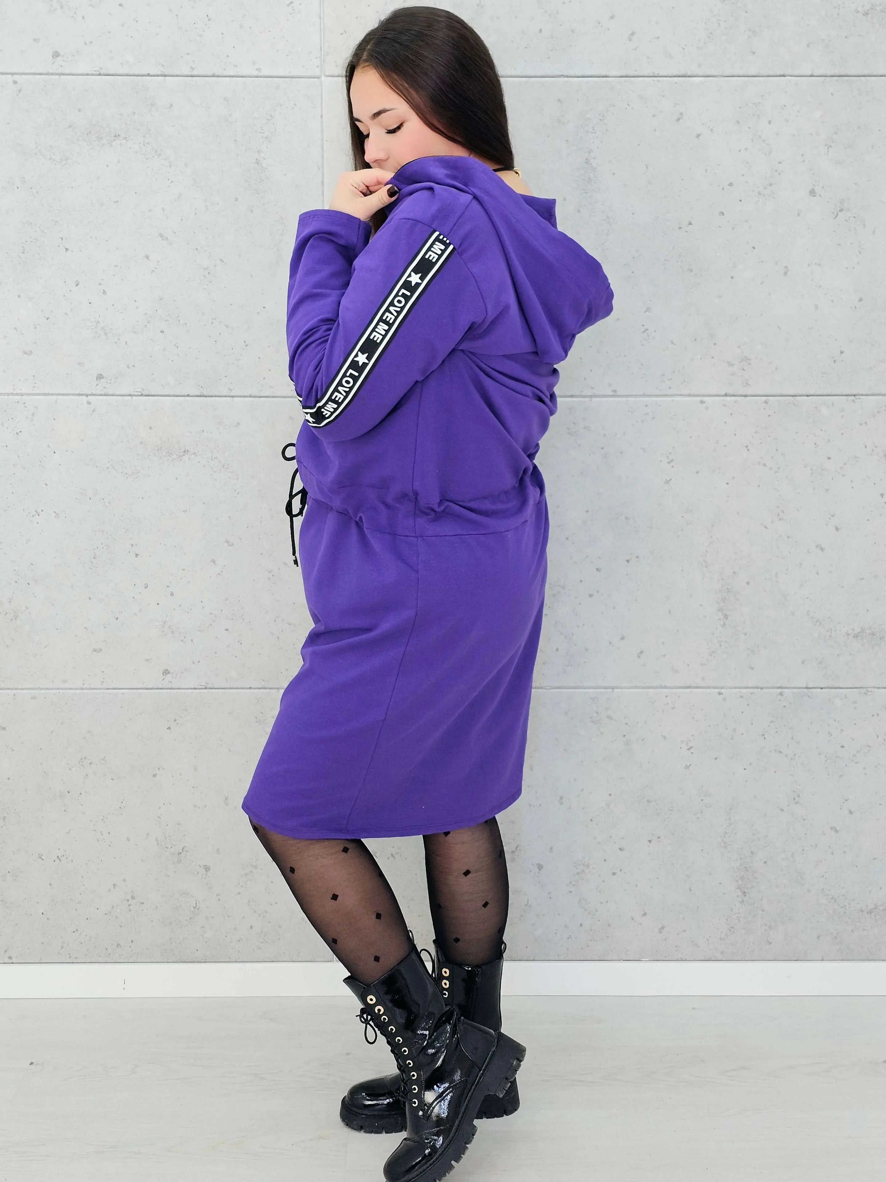 Sukienka dresowa z wiązaniem w talii i kapturem – moda dla kobiet plus size Stylowa XL