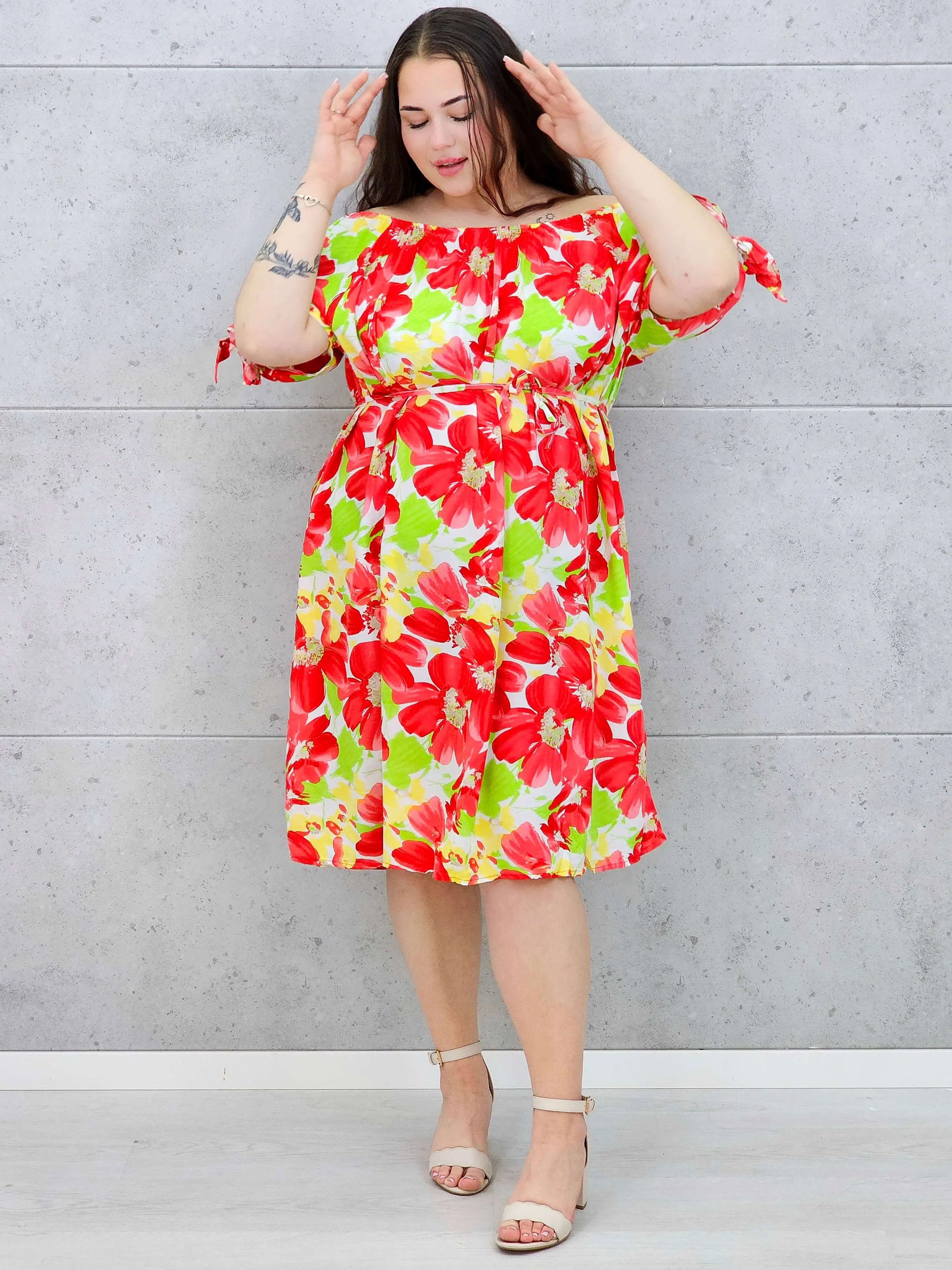 Sukienka hiszpanka midi z wiązanymi rękawami i kwiatowym printem Stylowa XL