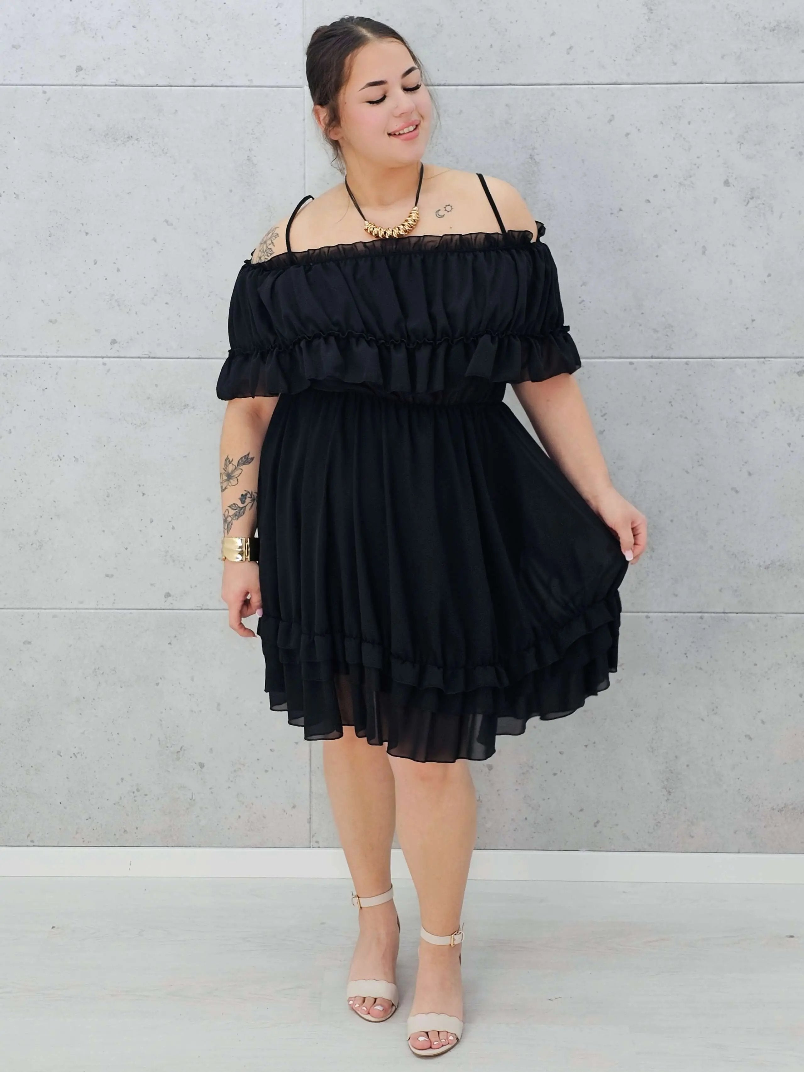 Sukienka hiszpanka mini z falbanami  - czerń Stylowa XL