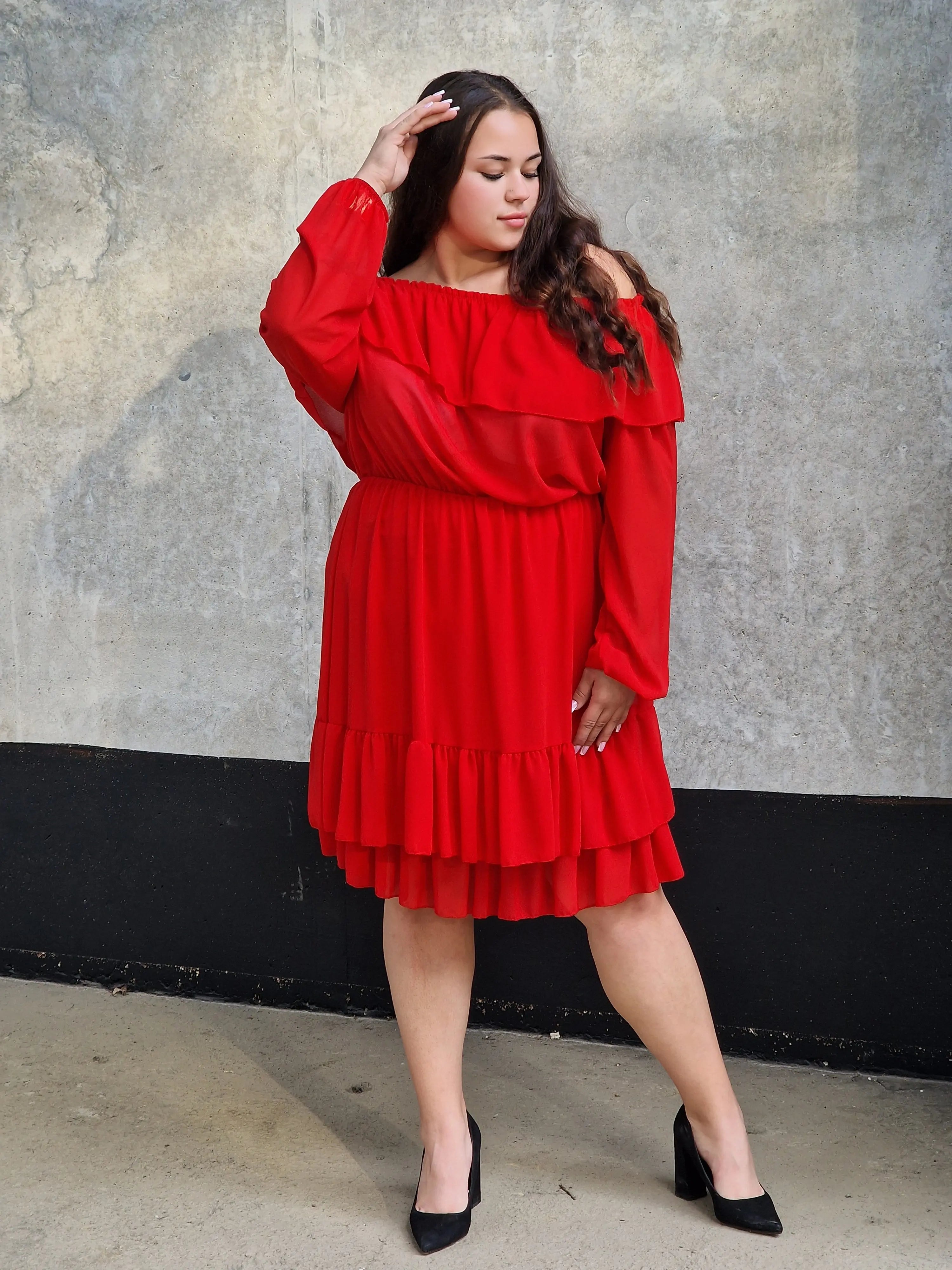 Sukienka hiszpanka plus size – zmysłowa, kobieca i modna propozycja na każdą okazję Stylowa XL