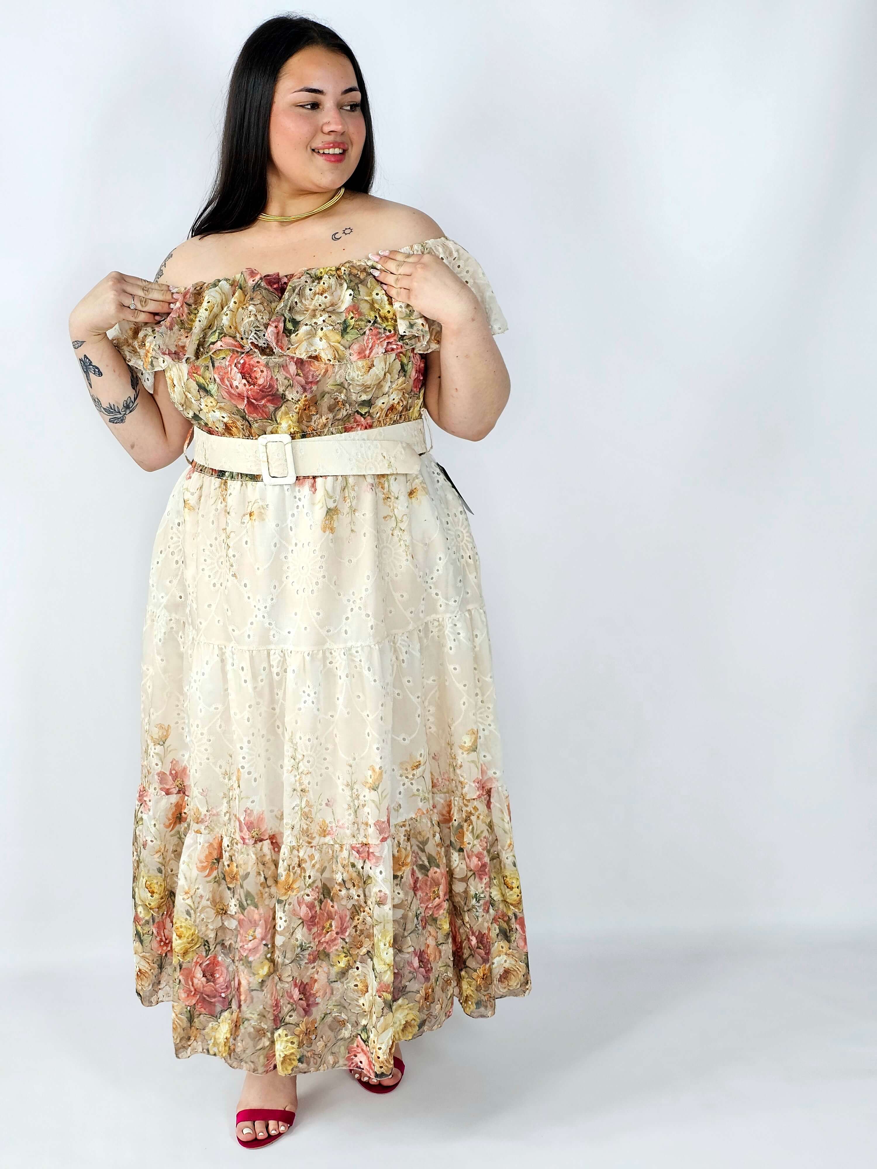 Sukienka hiszpanka plus size haftowana – romantyczna lekkość i styl XXL Stylowa XL