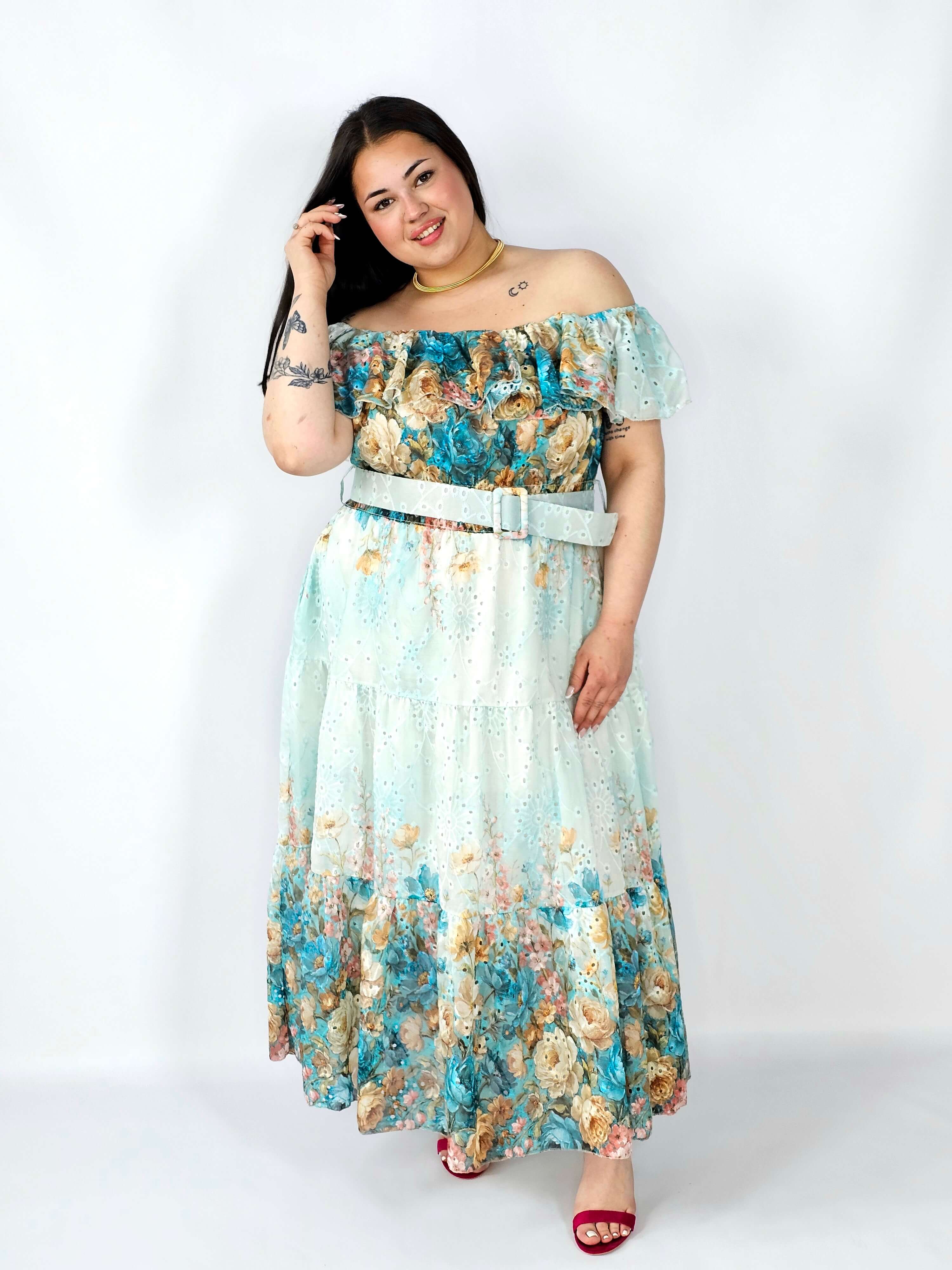 Sukienka hiszpanka plus size haftowana – romantyczna lekkość i styl XXL Stylowa XL