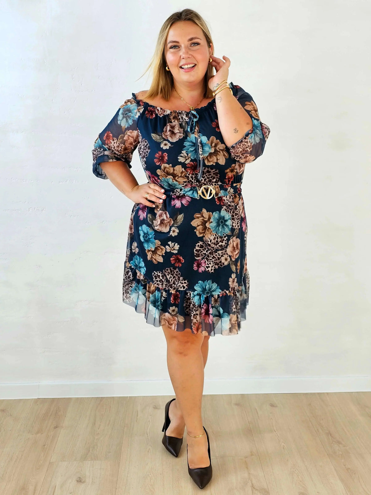 Sukienka hiszpanka plus size z falbaną i ozdobnym paskiem Stylowa XL